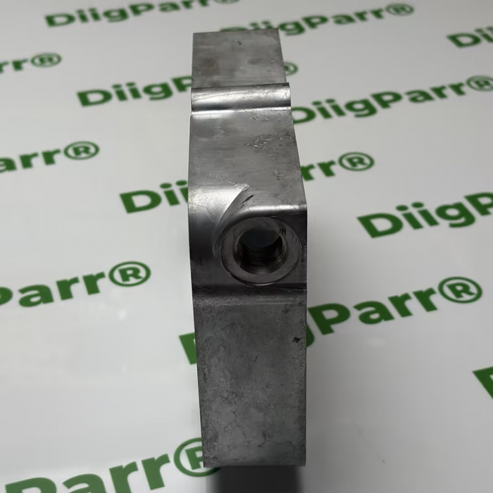 DiigParr Oil Cooler Housing R123471 Fits For Hitachi DX75 Dozer LX100-5 LX120-5 Loader