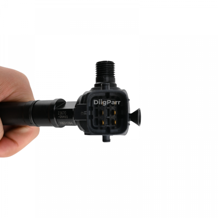 DiigParr Common Rail Fuel Injector 23670-09460 23670-0E070 236700E070 2367009460 For Toyota Hilux 2.4L 2GD