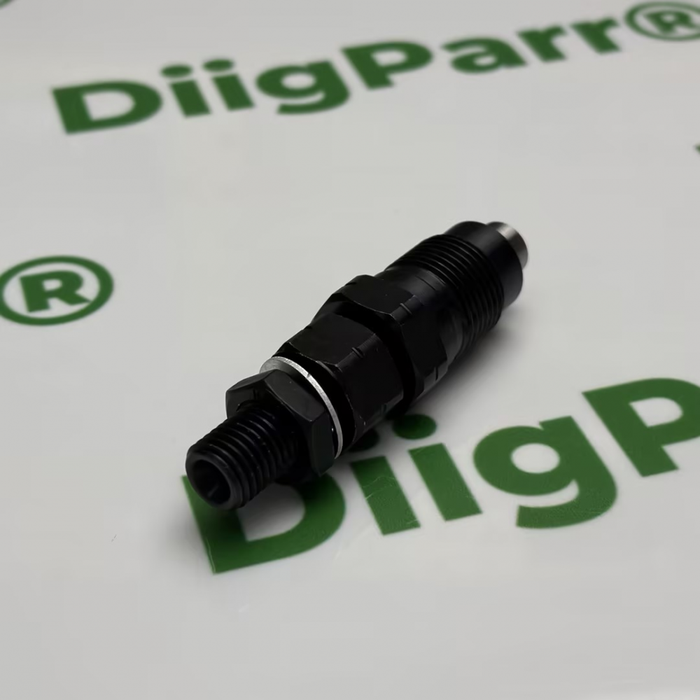 DiigParr Fuel Injector 16032-53000 16032-53900 for Kubota D905 V1305 V1505 D1105 D1005 V1205 Engine